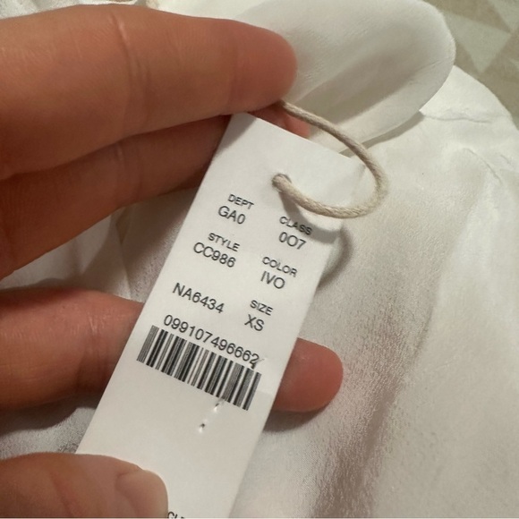 J crew ivory Bungalow popover top in crepe de chine - Picture 5 of 5